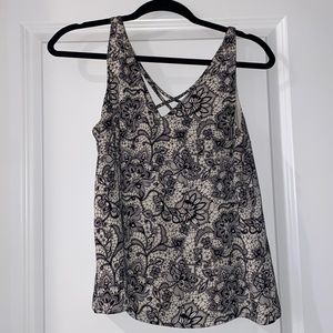 EXPRESS shirt. Size XS. Worn, no stains no holes no marks. Black & white floral